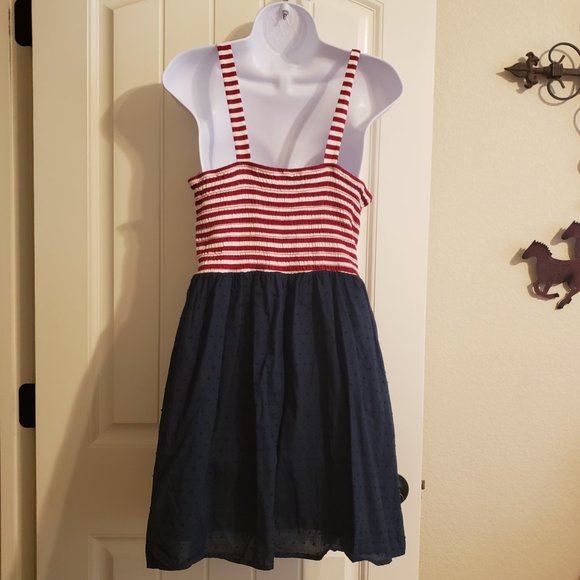 Super cute red,white &blue w/ Zipper front - Picture 2 of 5